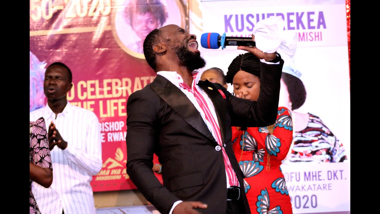Utukufu apewe Bwana aliyepokea mamlaka | Mlima wa Moto Mikocheni 