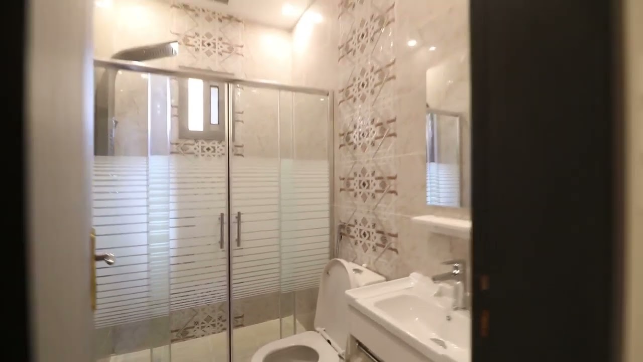 شقق واسعة سبع غرف للبيع بالمروة تمليك جديدة 0541985075