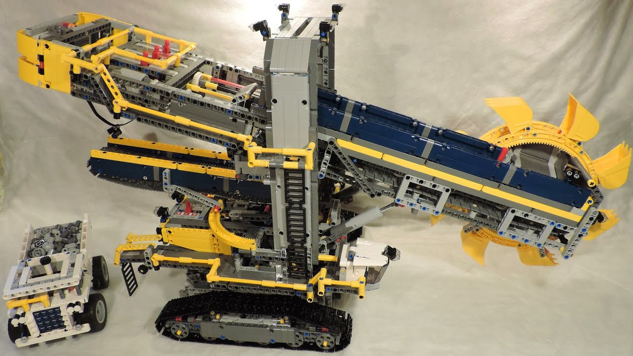 Building Lego Technic 42055 Bucket Wheel Excavator - 4k