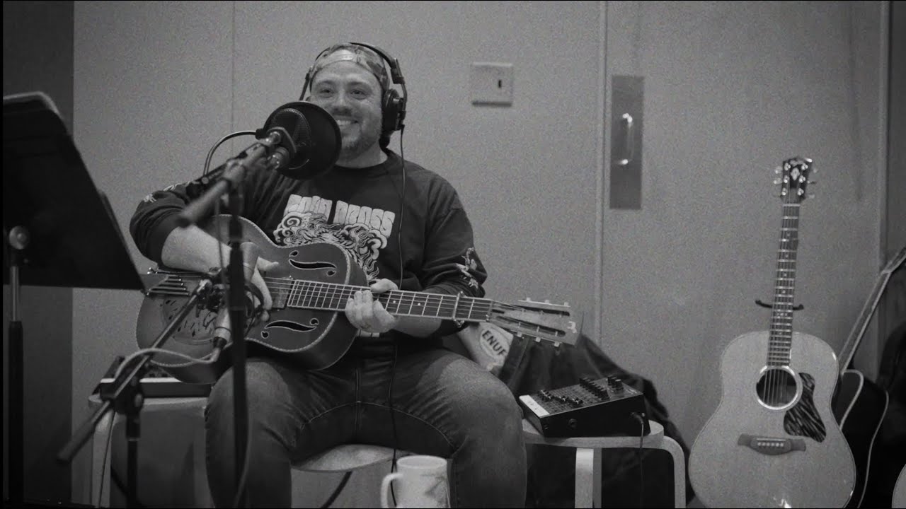 Trey Hensley - &ldquo;Can&rsquo;t Outrun the Blues&rdquo; Lyric video