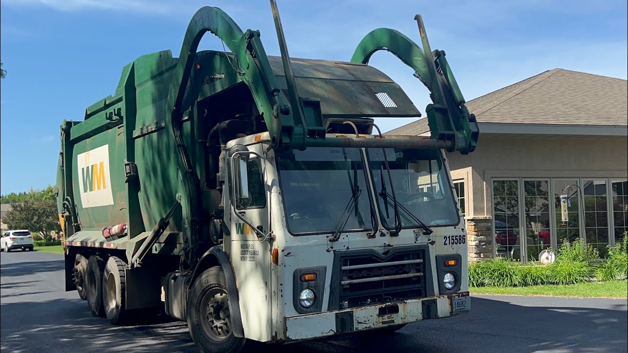 Waste Management Mack LEU McNeilus Front Loader Garbage Truck