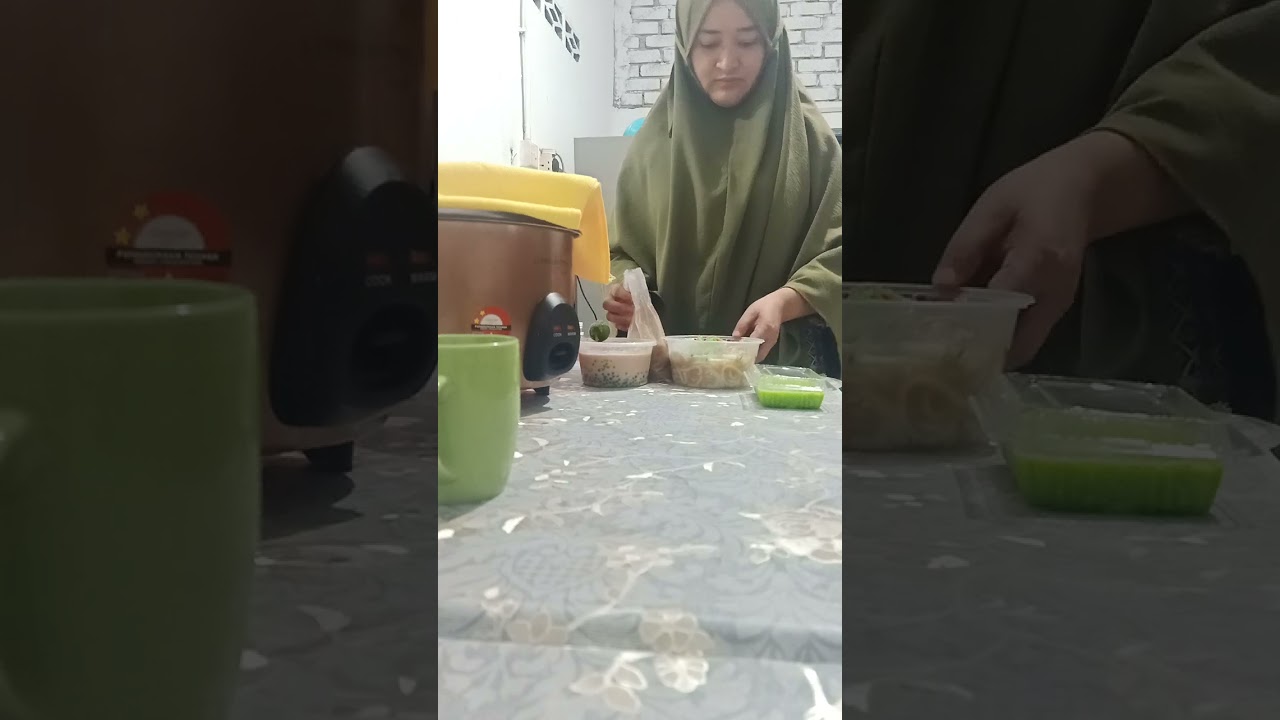 Belanja di bazar ramadhan 