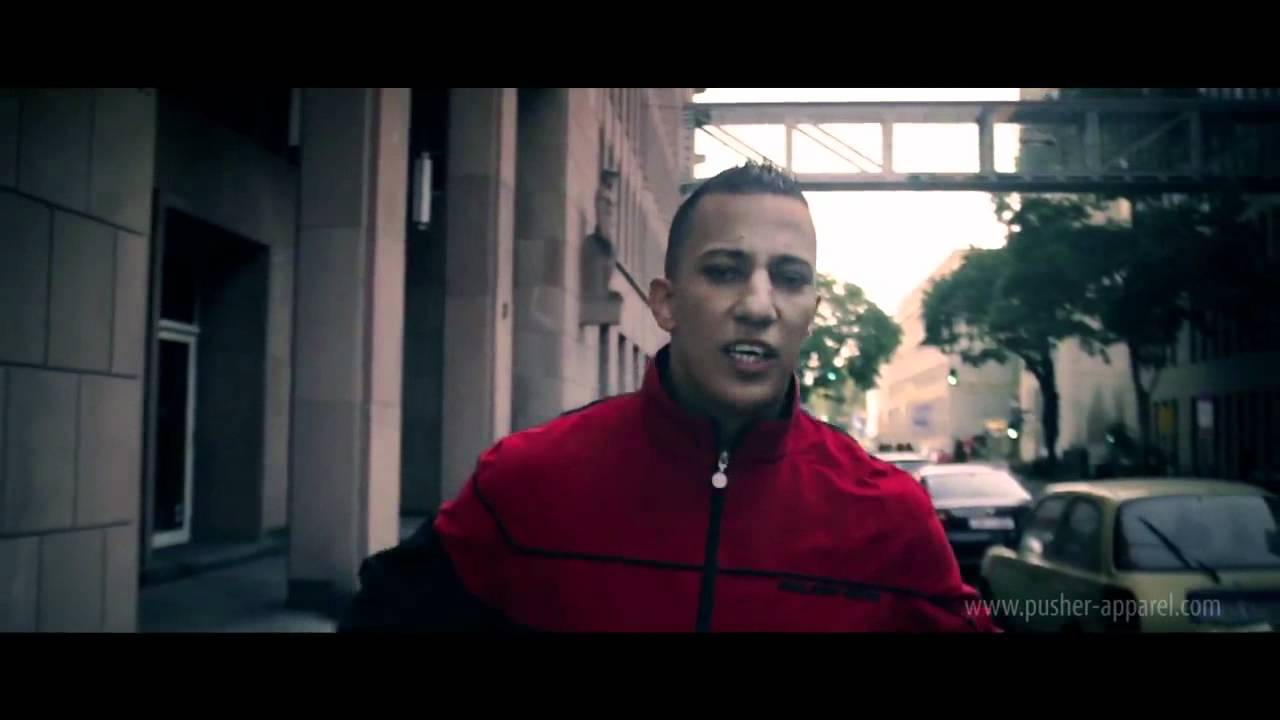 Kollegah feat Farid Bang & Haftbefehl - Kobrakopf (16barsde Videopremiere).