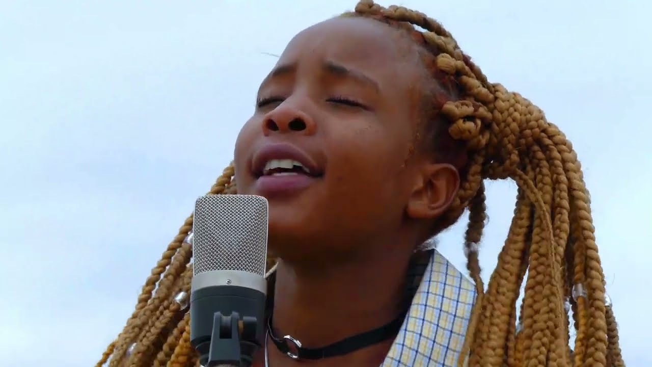 Flavour_-_Mt Studio`s Medley (Official video)