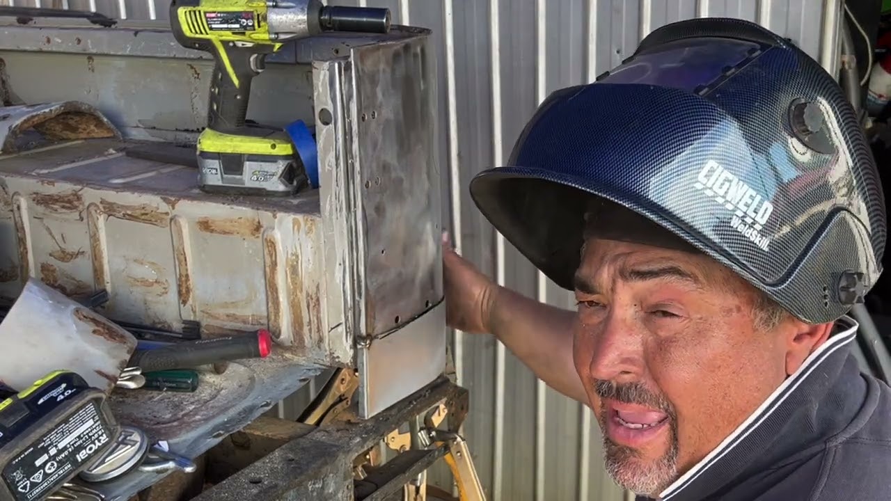 EP3 Landcruiser FJ40 Rust Removal Part 2
