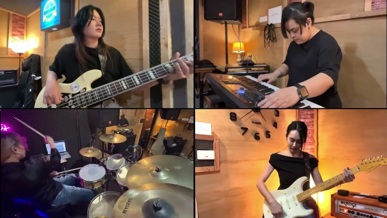 NOWHE Girl Band the 1st Project