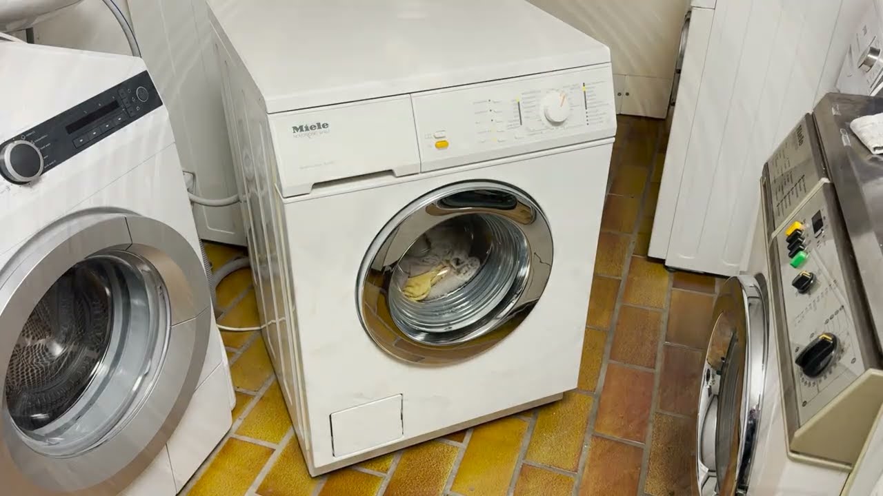 Miele NOVOTRONIC W 963 - Washing Machine Restoration and Test Wash