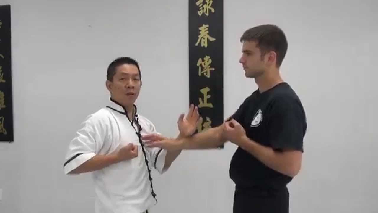 Wing Chun dan chi sao with footwork