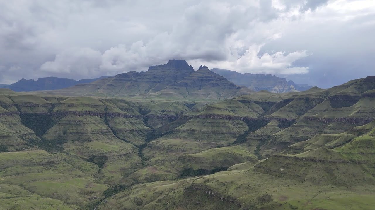 You scratch my back : Drakensberg