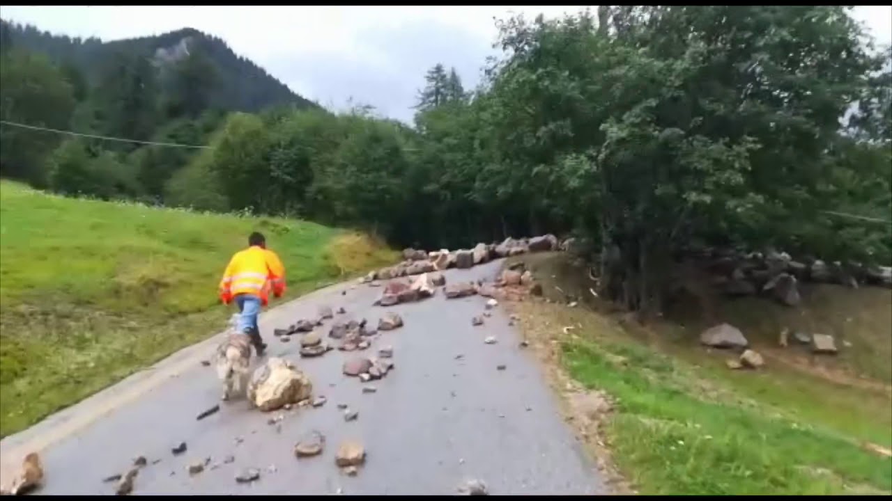 Frana sulla strada per l’Alpe Veglia dopo San Domenico di Varzo