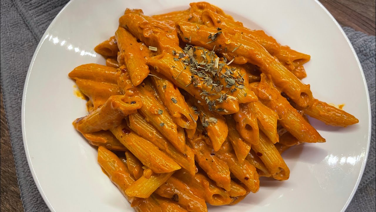 باستا بالصوص الوردي |Pasta with pink sauce