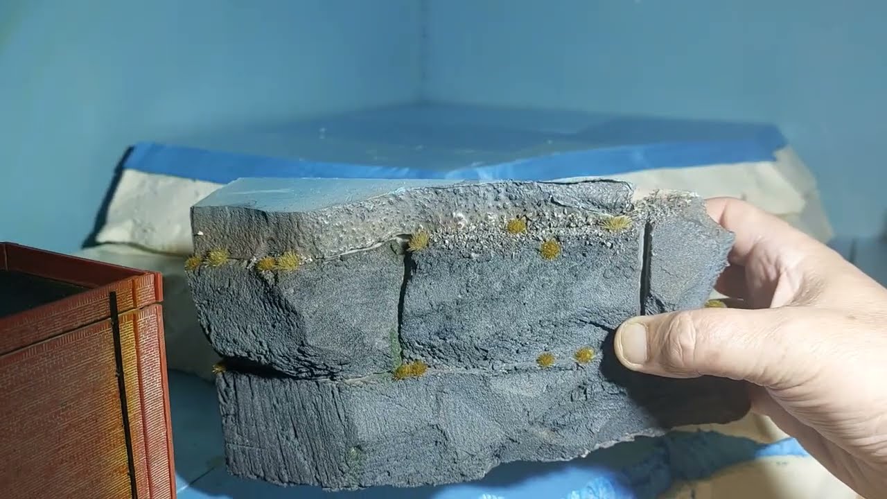 Изготовление реалистичных скалистых холмов из пенопласта.