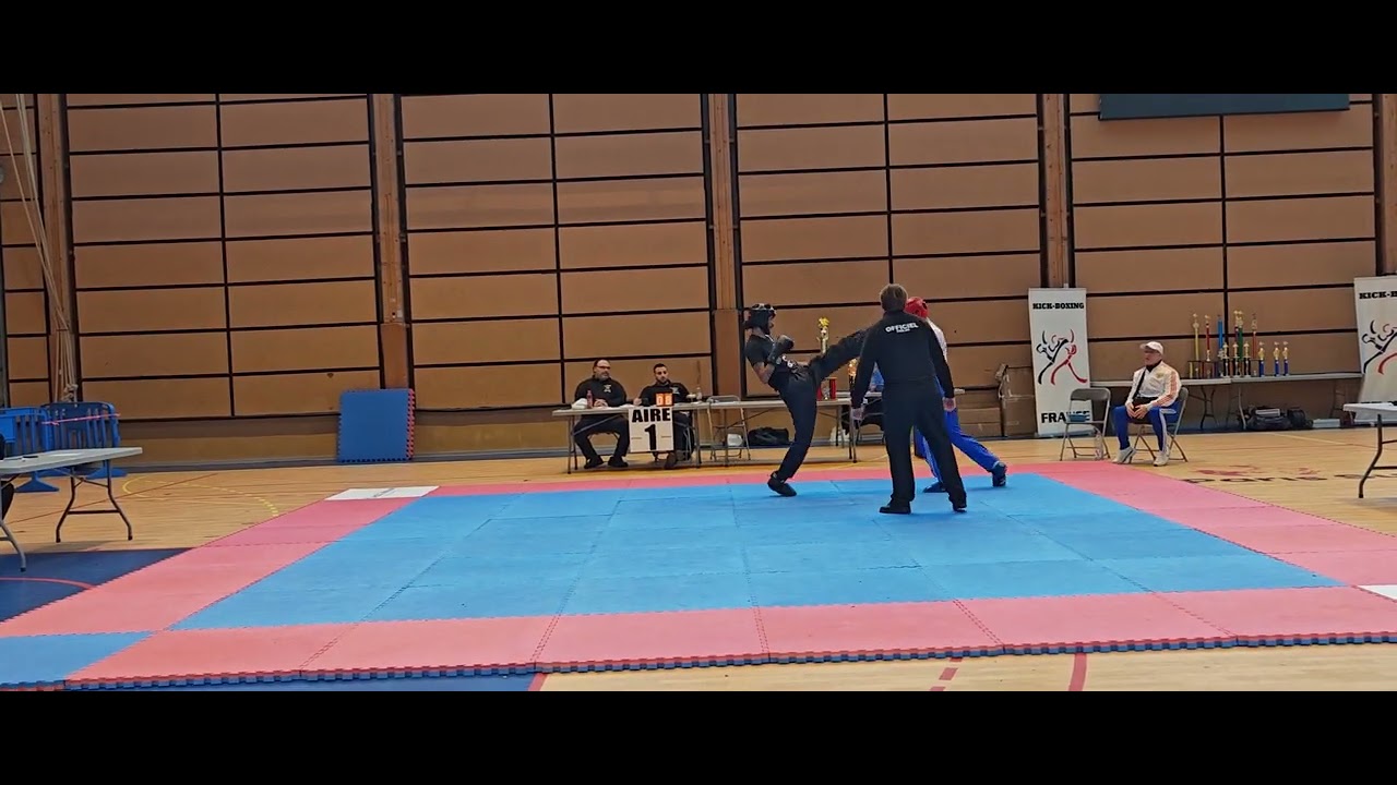 Mohamed Dehimi Pôle Boxe 77 Coupe de France light contact Noa 65kg 1/2 finale 