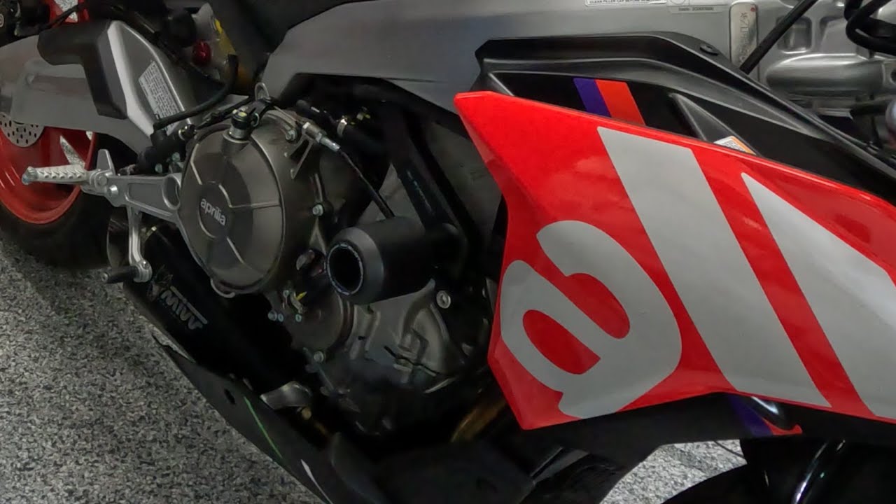 EvoTech Frame Sliders install on my  Aprilia Tuono 660 Factory
