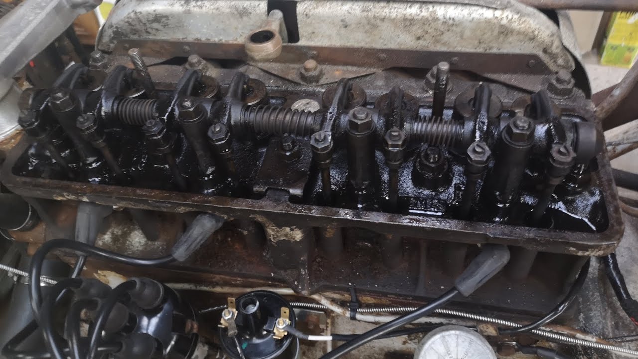 ferguson TED20 restoration part 4 adjusting the valve clearances.