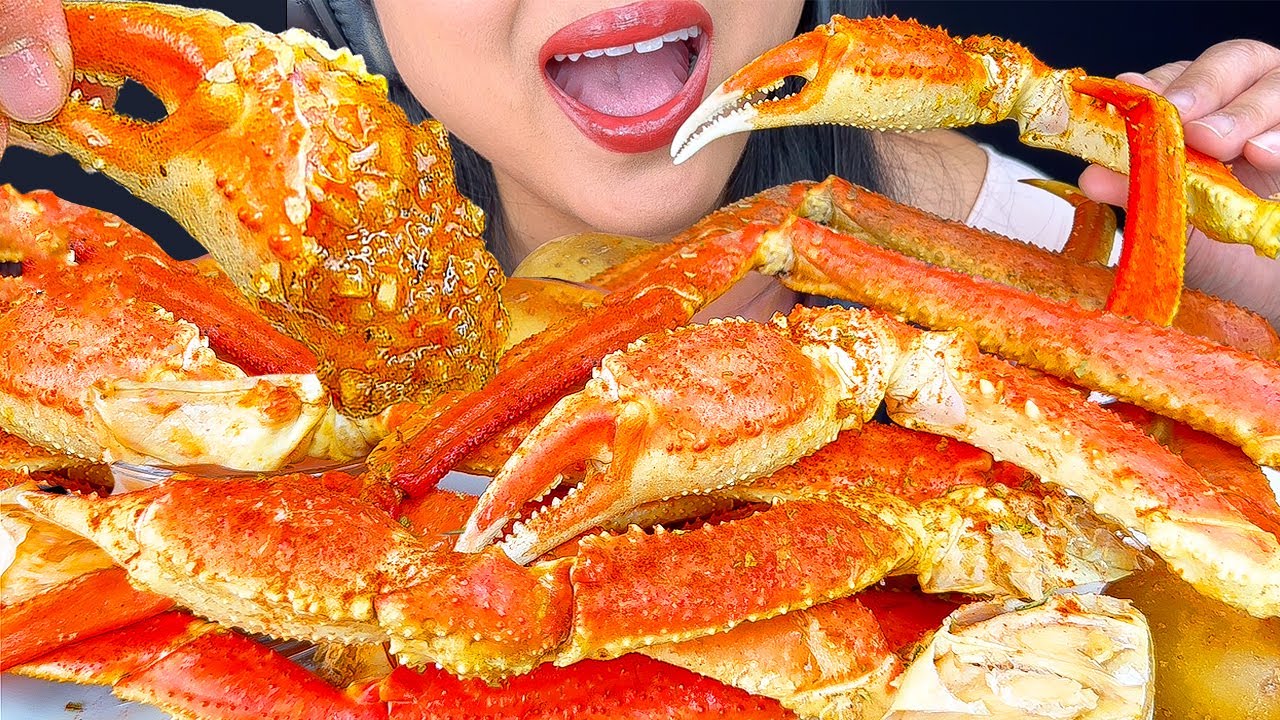 ASMR GIANT CRAB SEAFOOD BOIL 🦀