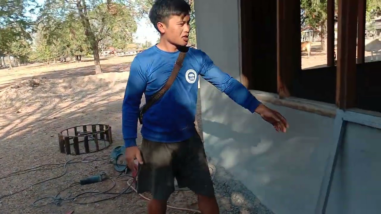 พ่อคอมเลี่มลงมือใส่บานปะตู 4 กุมภาพันธ์ ค.ศ. 2026