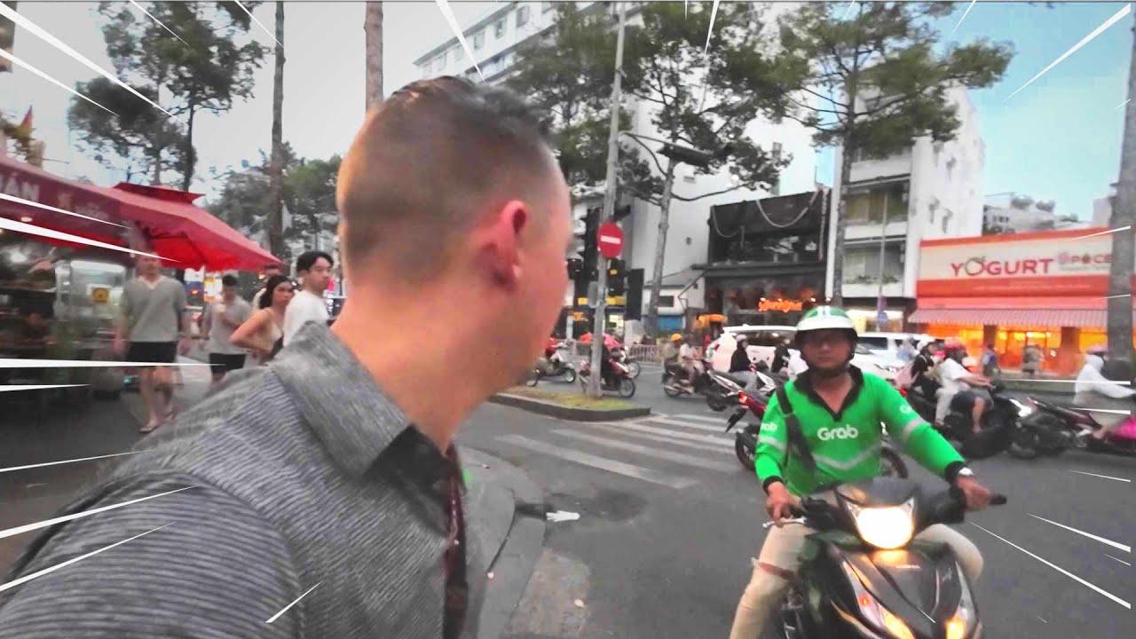 How I almost got Run Over by a Motorbike on my 1st Day I Vietnam 