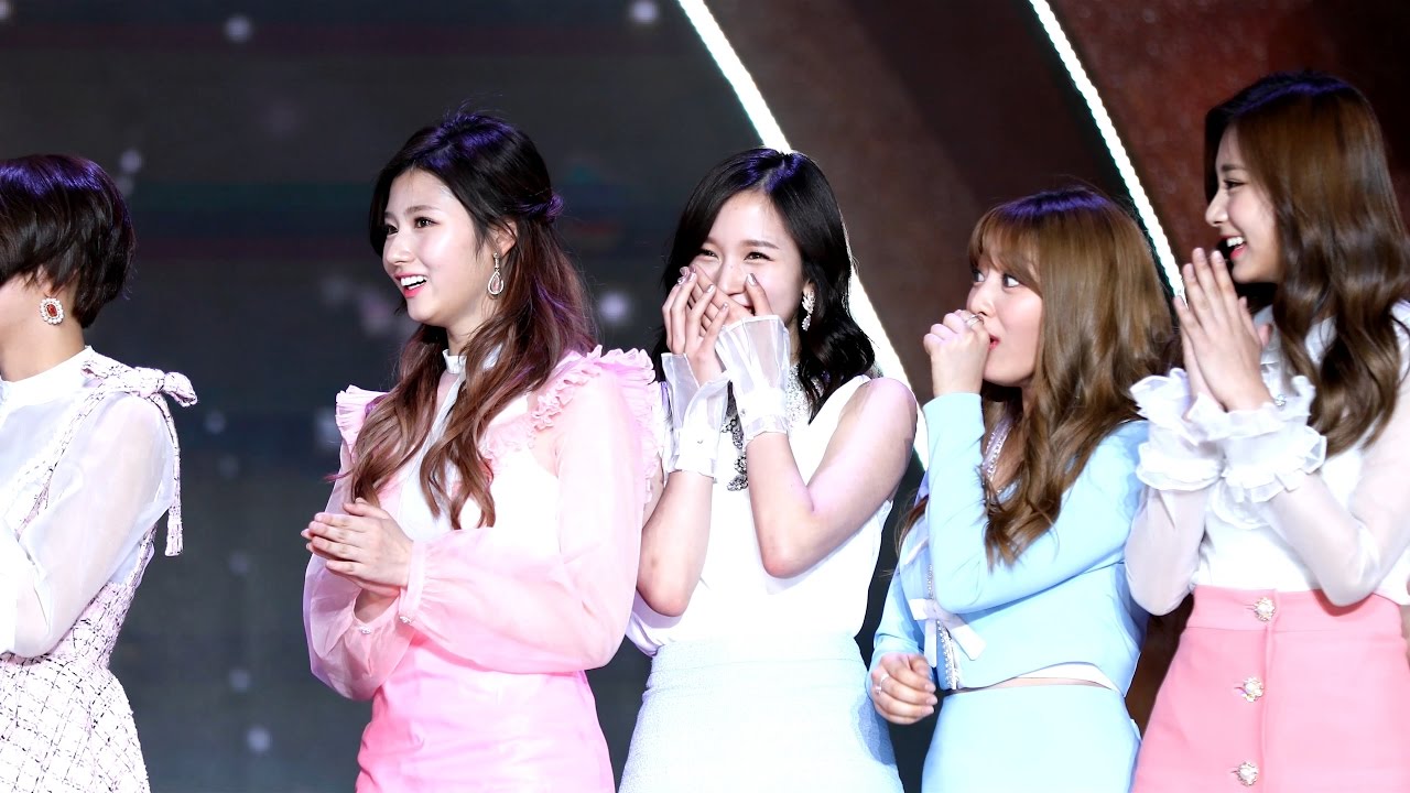 [4K] 170113 골든디스크 대상 수상 트와이스 미나 직캠 twice mina fancam