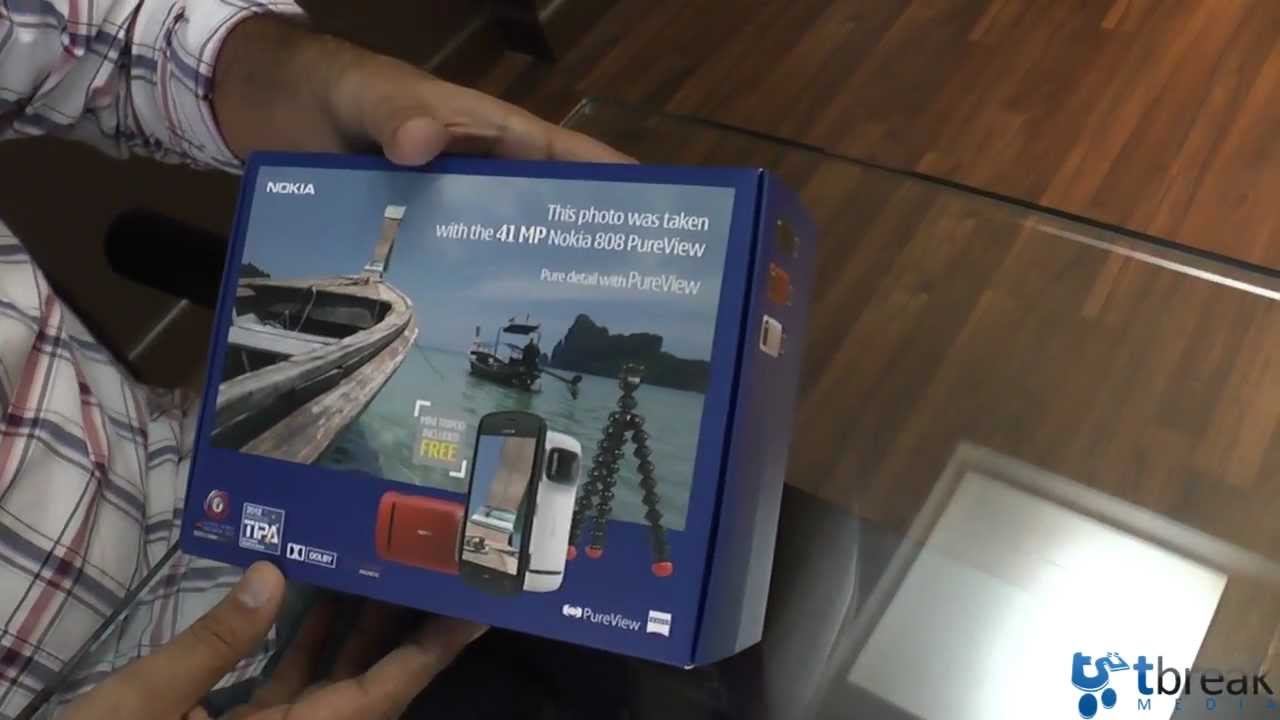 Nokia PureView 808 Unboxing.mp4
