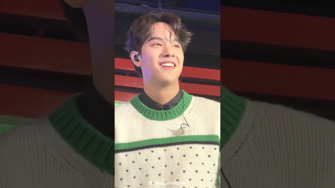 [Fancam] 20230128 Nanon Korapat - Mini Concert #AisShopSiamCenterxNanon [CUT] (Singing part)