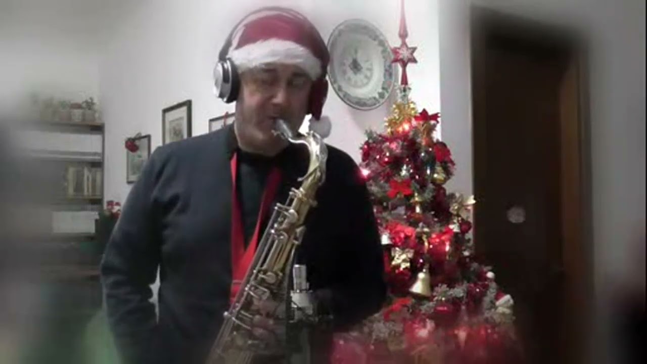 HAVE YOURSELF A MERRY LITTLE CHRISTMAS  [ live at home Gianni Cianfarani sax ]