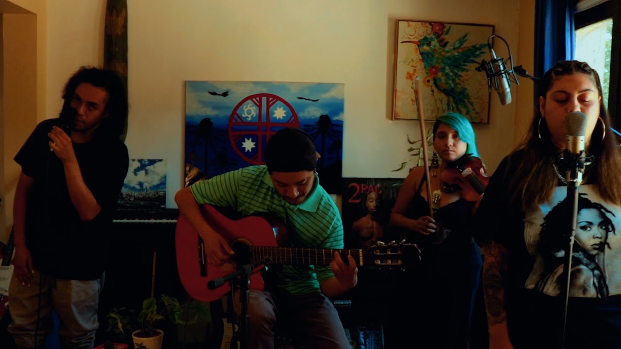 Tus Labios - Fer Maquehue, Sativanderground, Delairë y Mamaviolinistaviajera. (Versión acústica)