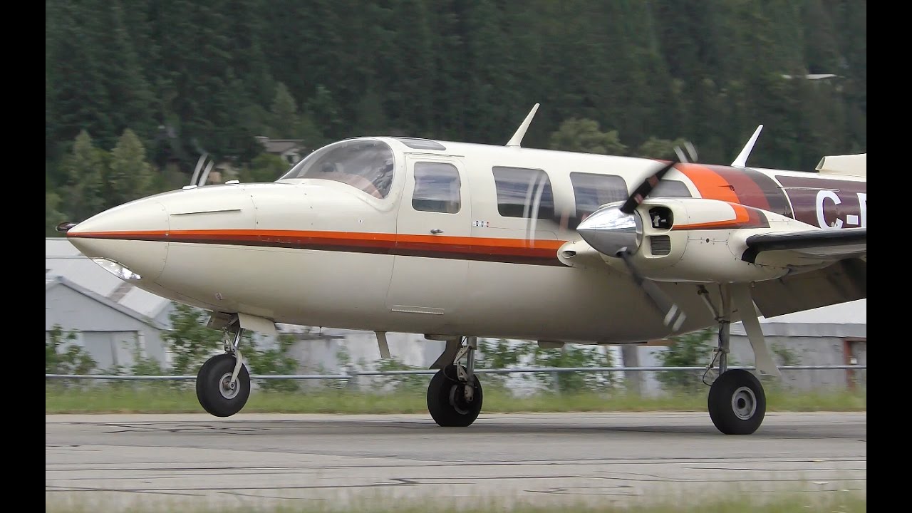 Piper PA-60-601P Aerostar Landing and Takeoff