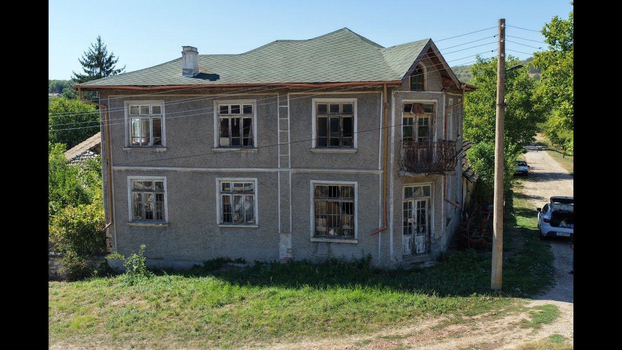 5 Bedrooms Amazing Bulgarian House for Sale in Village Voditsa – €26,000 ref: YT473
