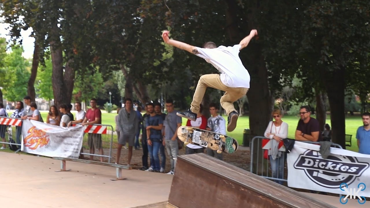 ACROBAZIE CON LO SKATE A BASSANO