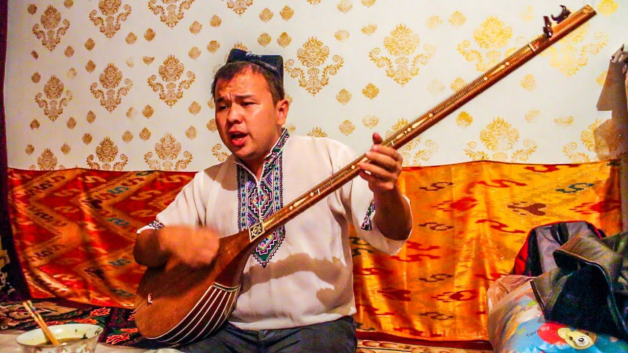 What is a Uyghur Dutar? Master Concert in Turpan