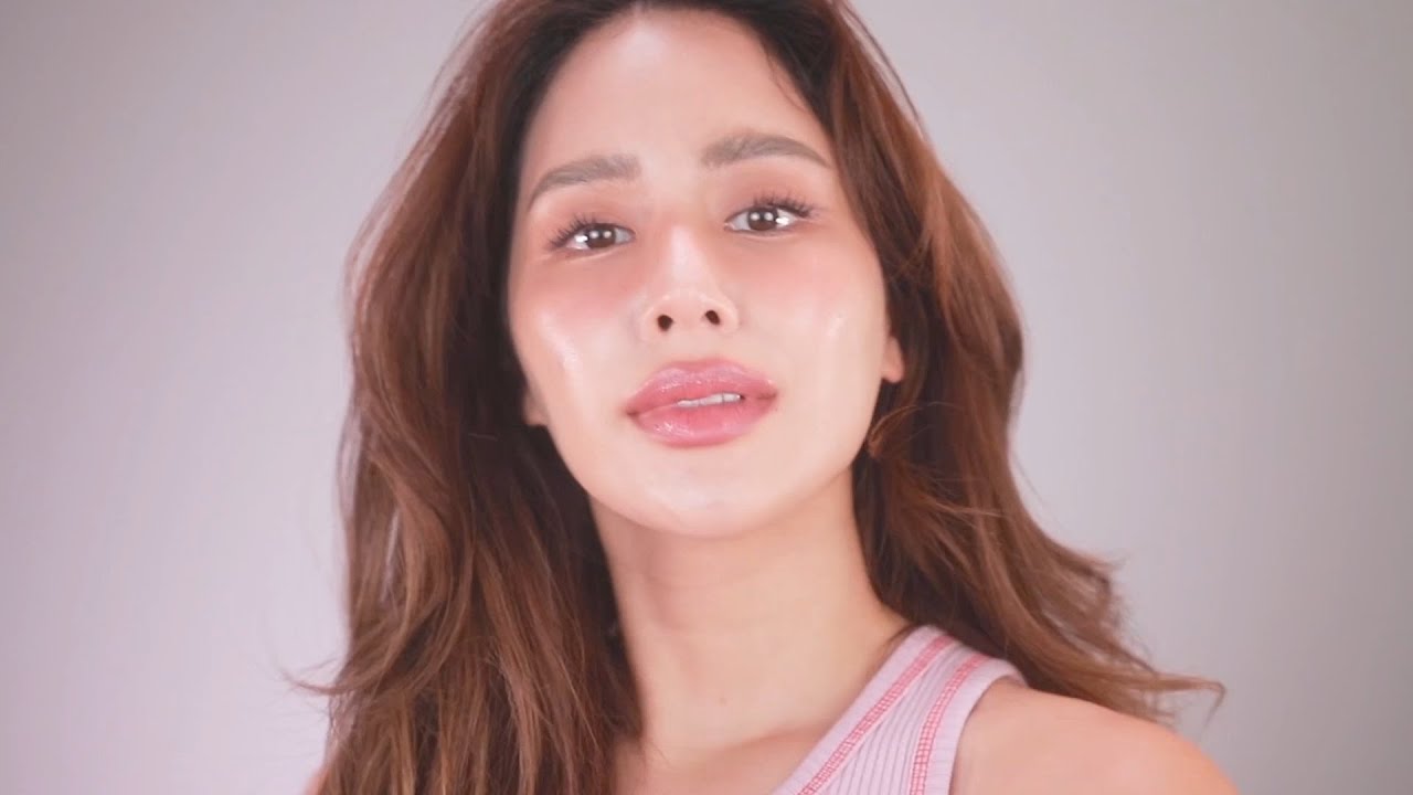 ลุคคลีนๆ ผิวสวย ผิวใส ดูไบร์ทเหมือนเปิดไฟให้ผิว | mossster