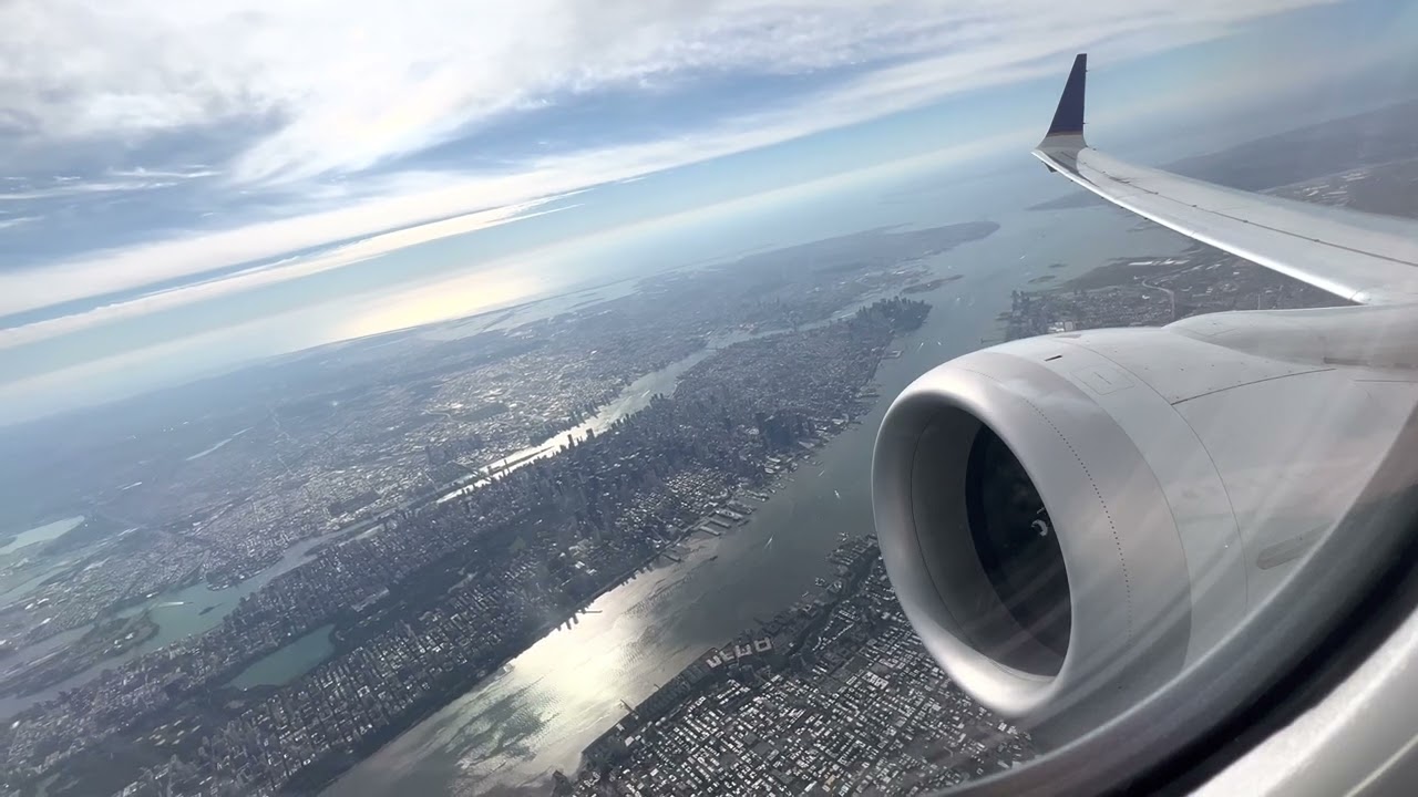 4K | United 737-9 MAX Full Power Takeoff from Newark