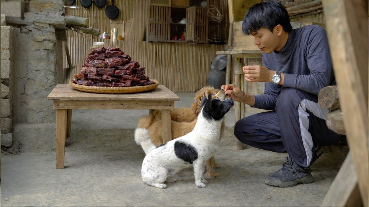 From Mountain Herbs to Dried Pork – A Traditional Preservation Method