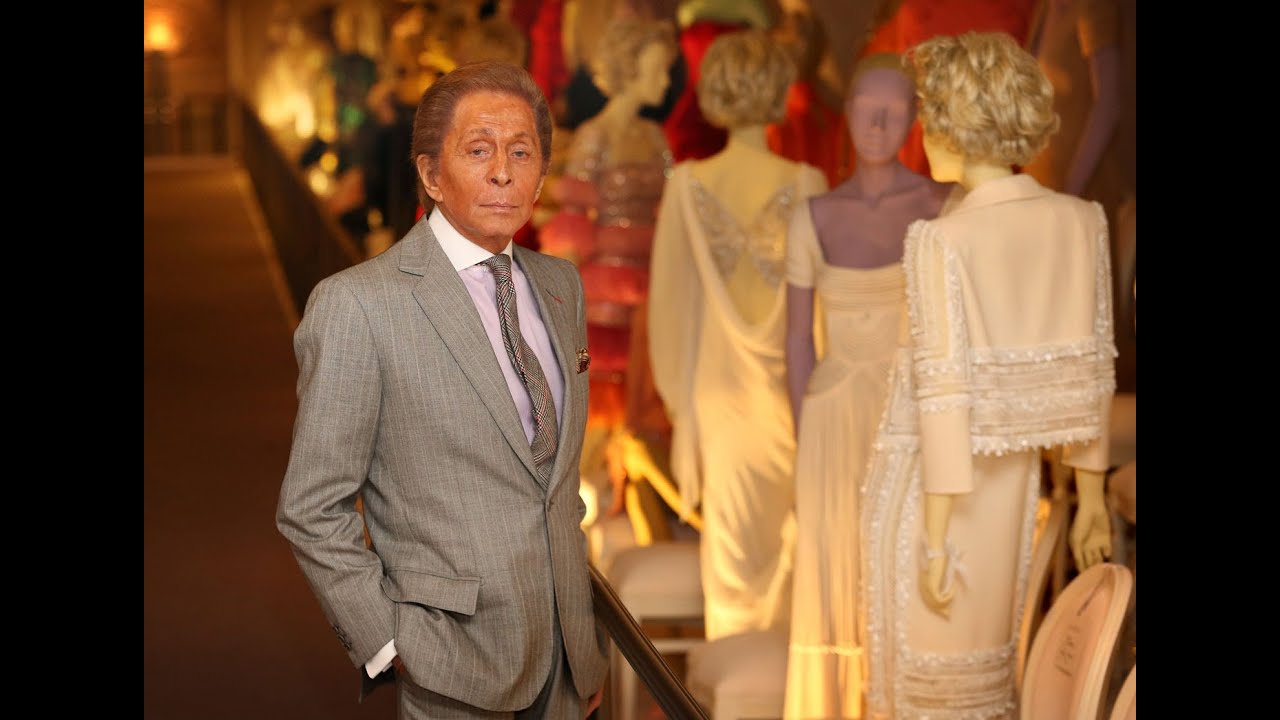 Valentino: Master of Couture | Story of Exhibition