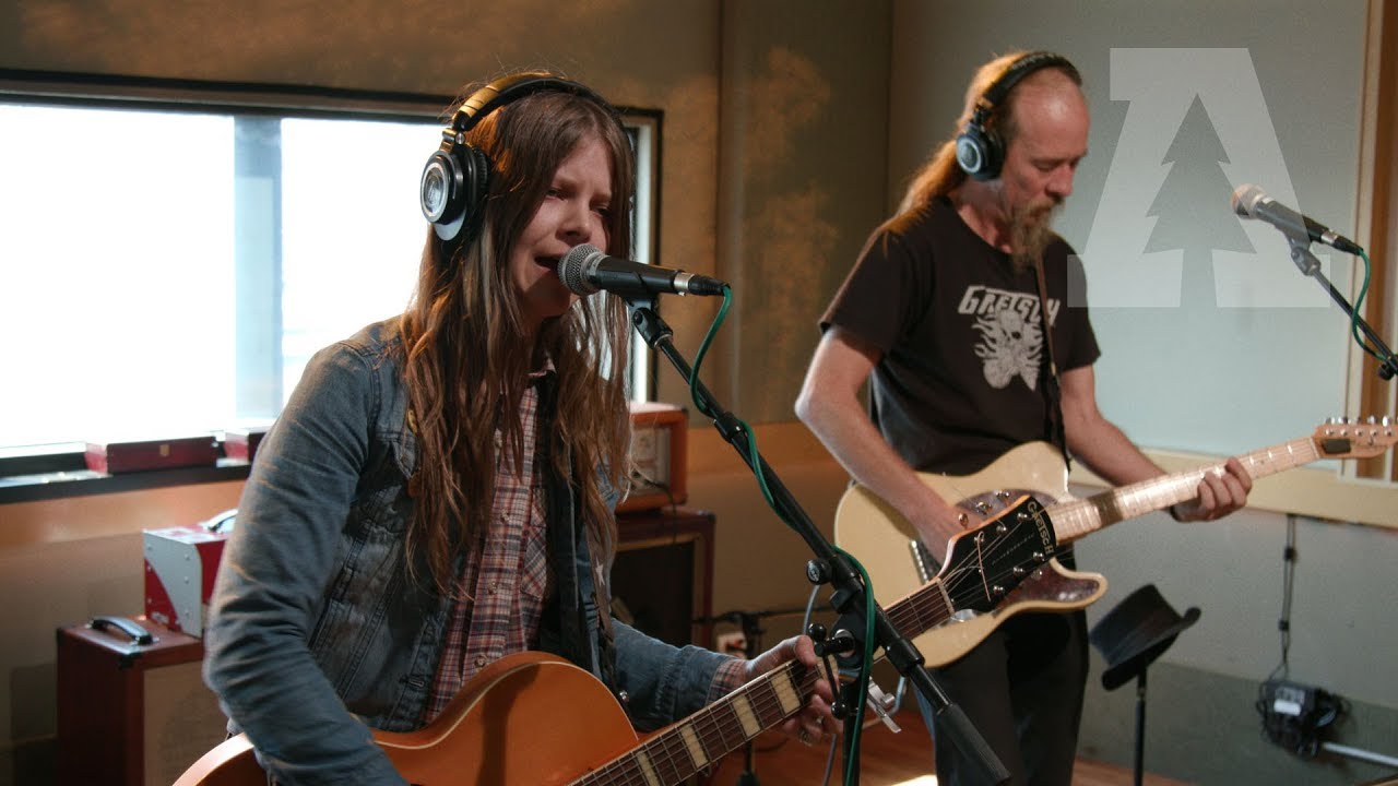 Sarah Shook & the Disarmers - Good As Gold | Audiotree Live
