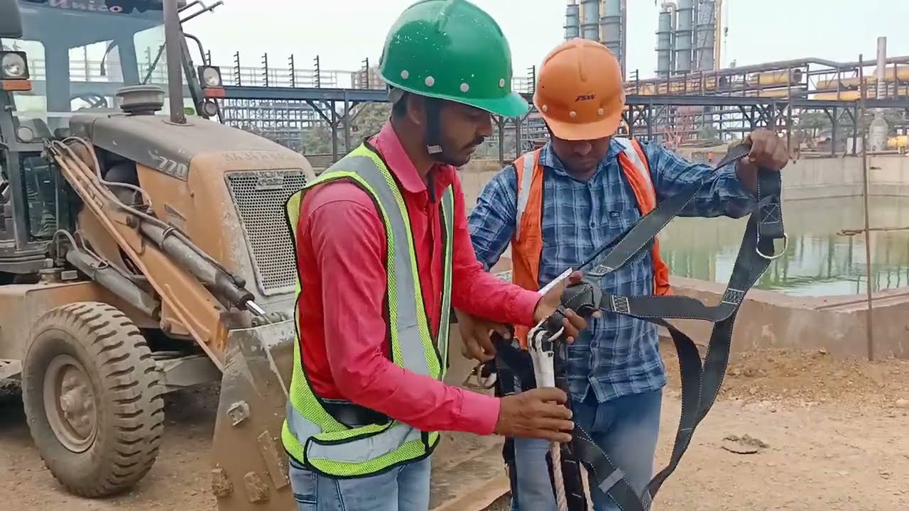 #How to wear safety belt || Safety belt kaise pahante hai || सेफ्टी बेल्ट कैसे पहनते है