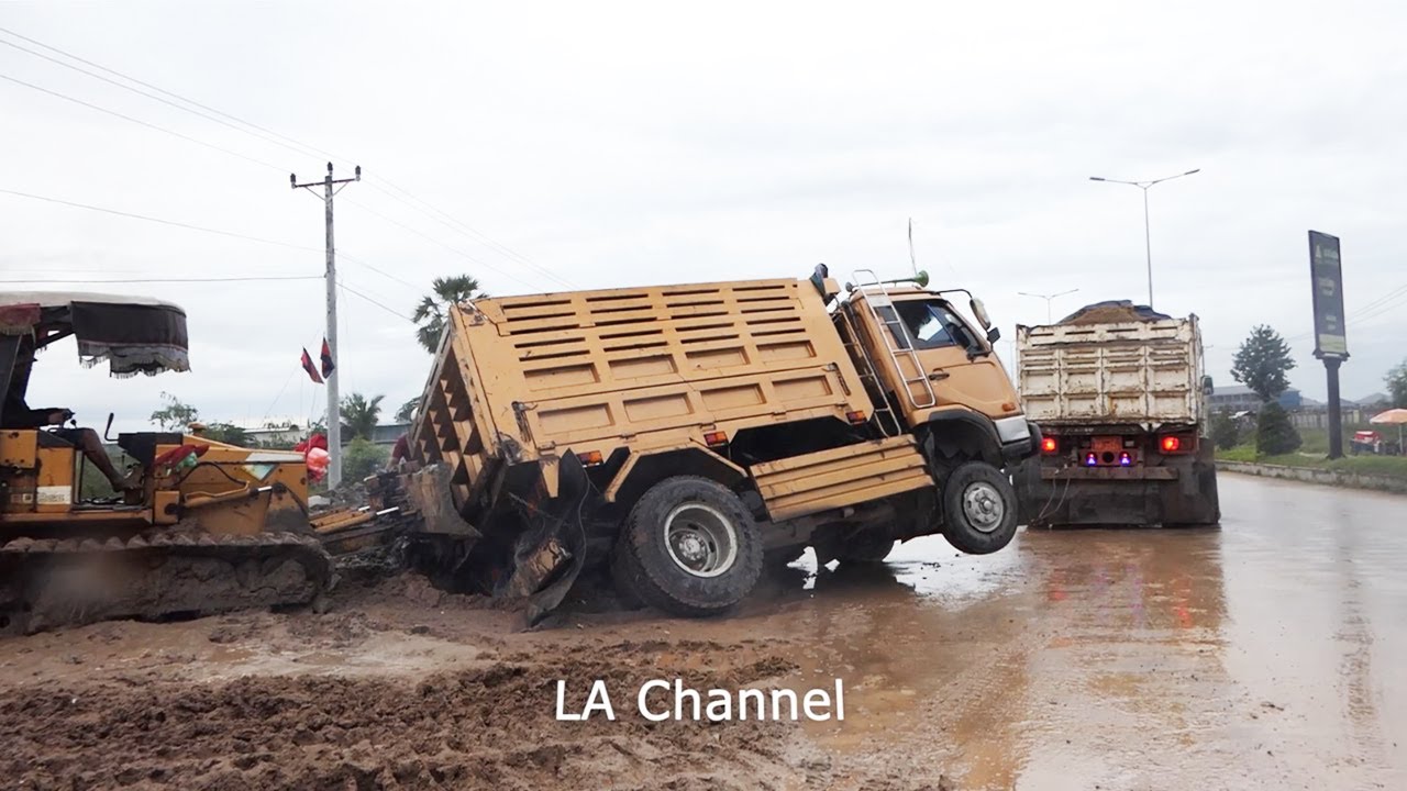 Amazing  5 Tons Dump Truck Stuck In Deep Mud Recovery By Small Bulldozer!
