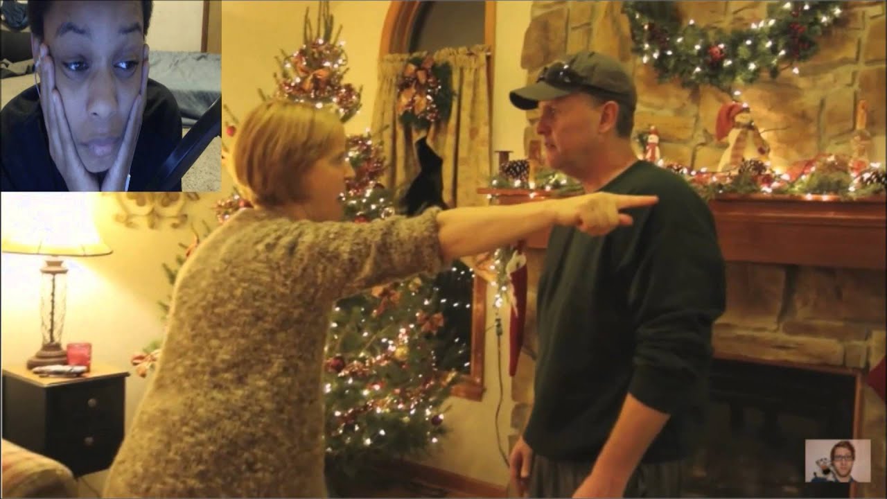 AUNT MELISSA FIGHTS PSYCHO DAD REACTION |  IT FLEW!