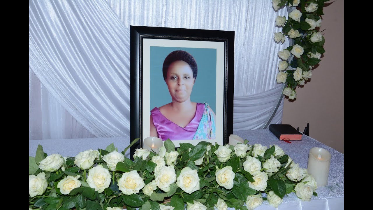 UMUHANGO WO GUHEREKEZA UMUBYEYI WACU MICOMYIZA Marie Martine