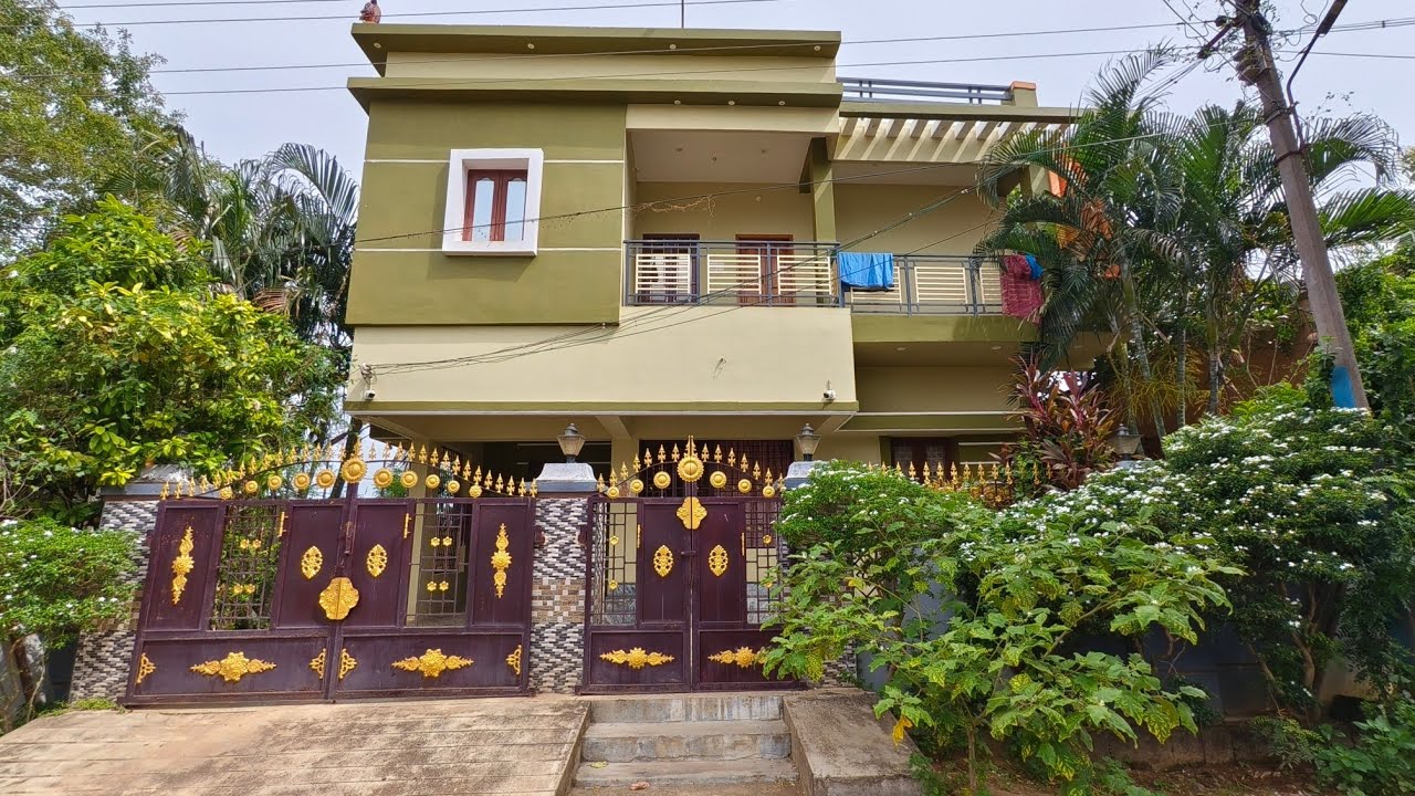ID.NO:166 9YR OLD OWN HOUSE SALE 🏠 MARIYAMMAN KOVIL BYPASS ROAD VERY NEAR 🏡IN THANJAVUR 📱8754744155