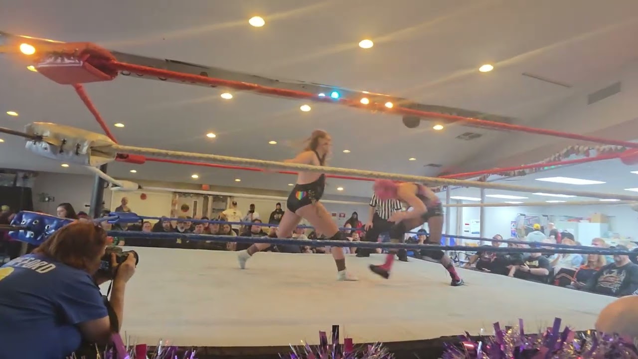Selena Cisneros vs a Leela Feist Vs Juniper Vs Leela Hall