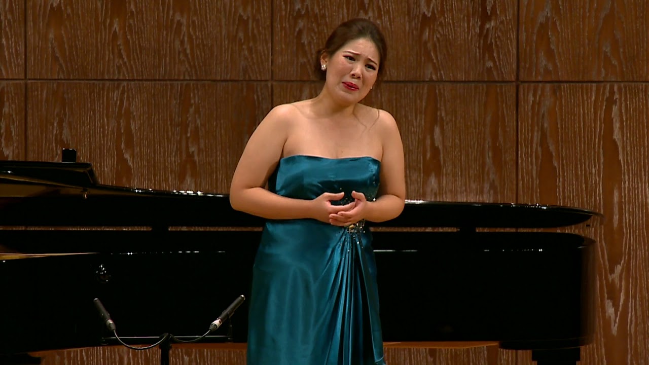Soprano Li Keng --- Vissi d'arte ( Tosca )