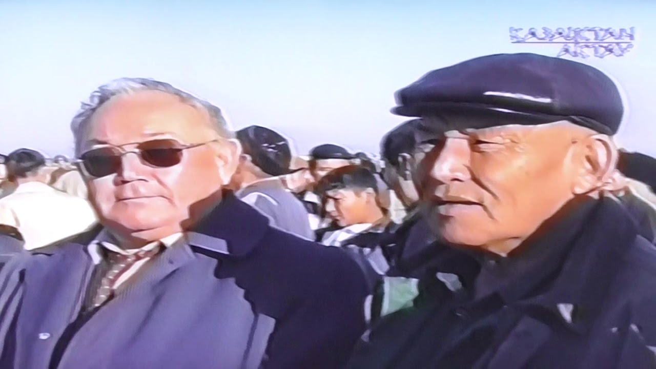 Сүйінғара батырдың асында. 2006 ж.
