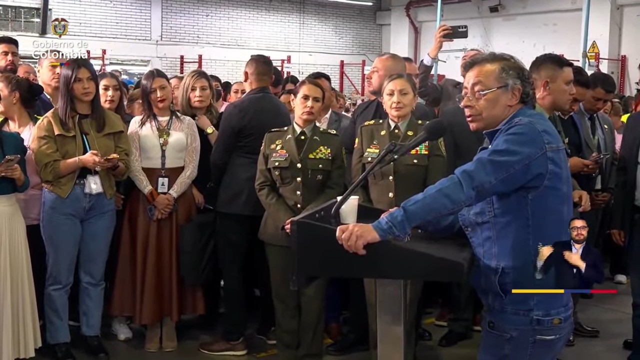 CAUSÓ REVUELO COMO NUNCA ¡Le Gritaron y Aplaudieron! POR DECRETAR ESTO Y POR LO QUE DIJO ¡Magistral!