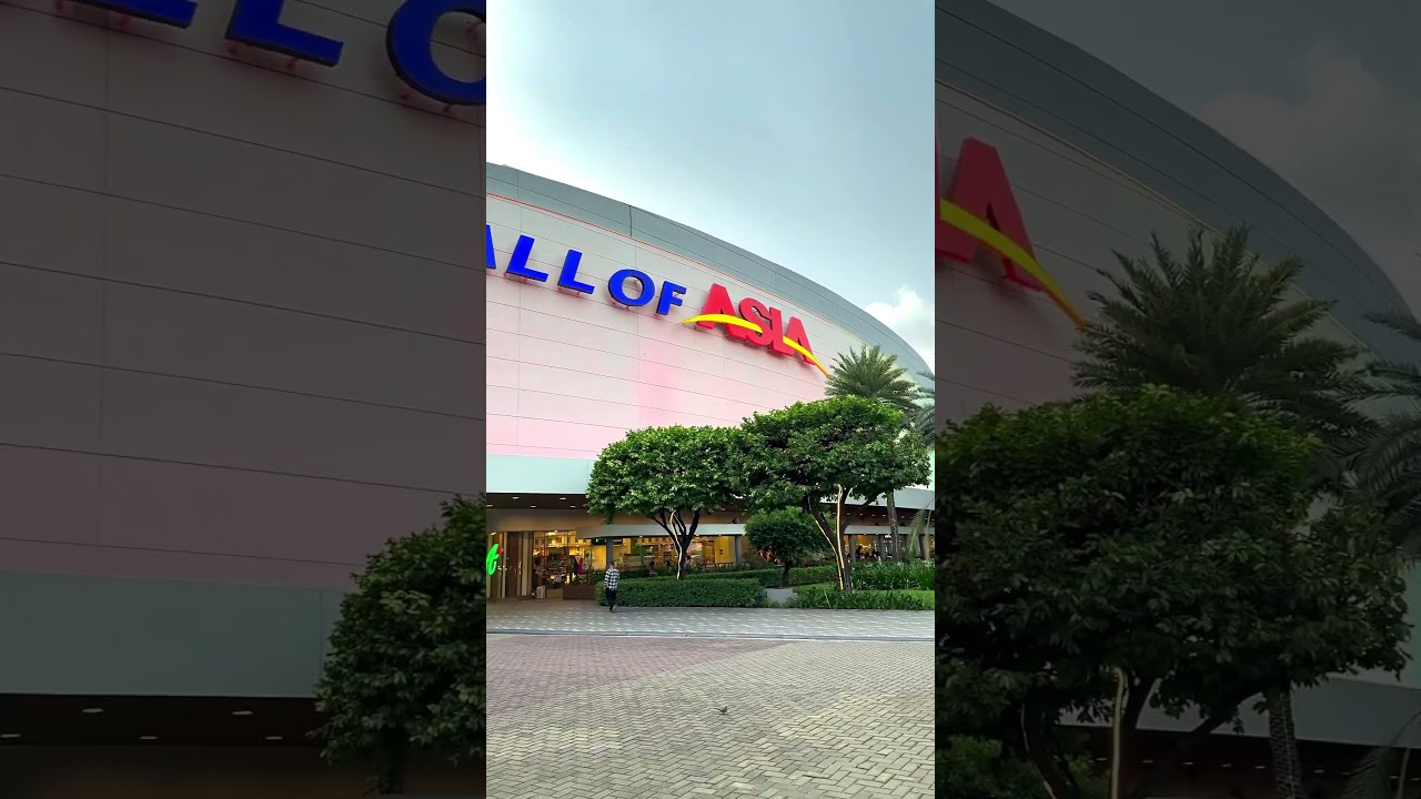SM Mall of Asia: One of the largest malls in the world, located by the scenic bay in Pasay City.