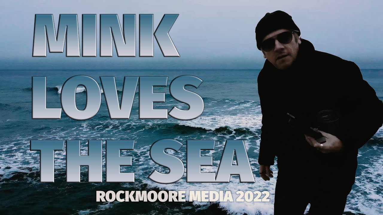 Mink Rockmoore - The Sea 23 Mink Loves The Sea