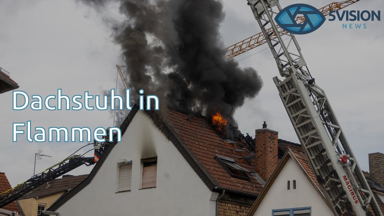 Rüsselsheim: Dachstuhlbrand fordert Feuerwehr