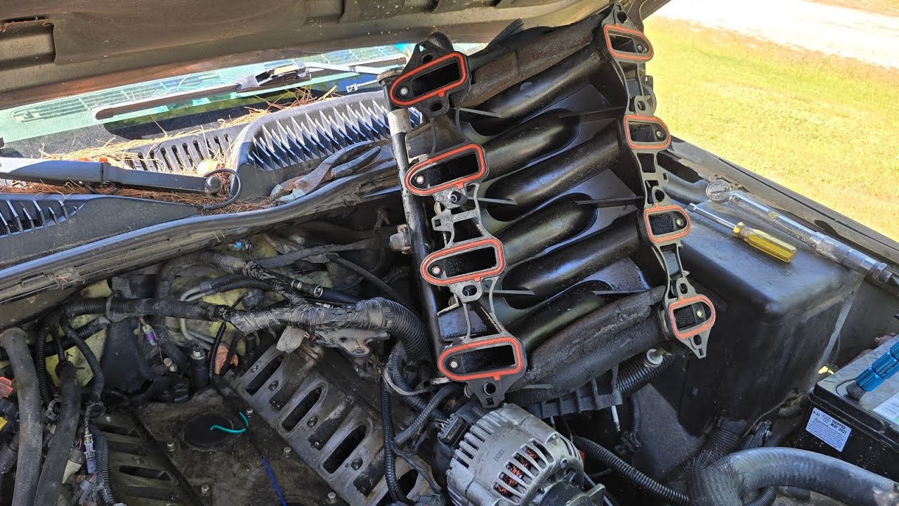 Замена прокладки впускного коллектора 99-06 Chevy Silverado