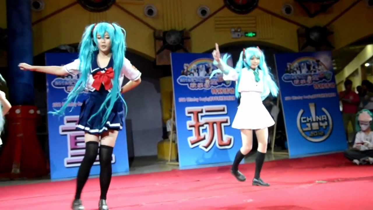 Freely Tomorrow- Miku Cosplay Dance